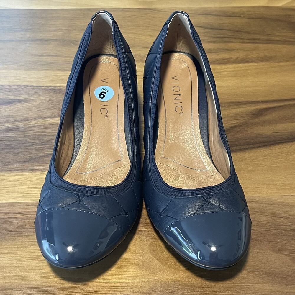 Vionic Ruby Blue Quilted Leather Block Heel Pumps Shoes Size 6 Quiet Luxury - Picture 2 of 10